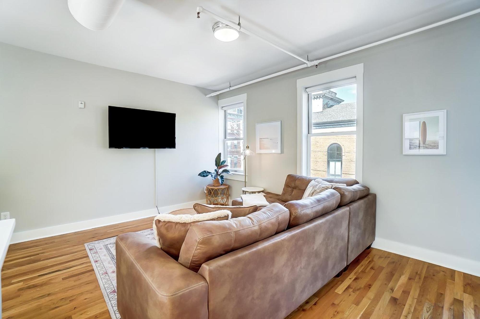 Sunny Downtown Apartment, Walk To Washington Park! Cincinnati Luaran gambar
